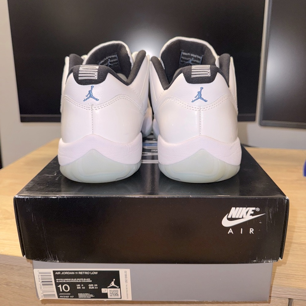 Air Jordan 11 Low Colombia - Picture 3 of 4